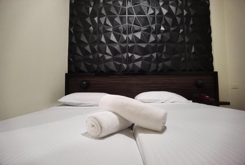 Sunny Day Residences Cainta image