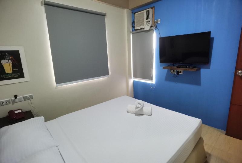Sunny Day Residences Cainta image