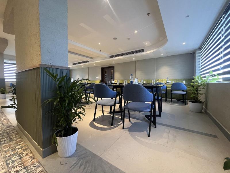 Presidency Airport Hotel image