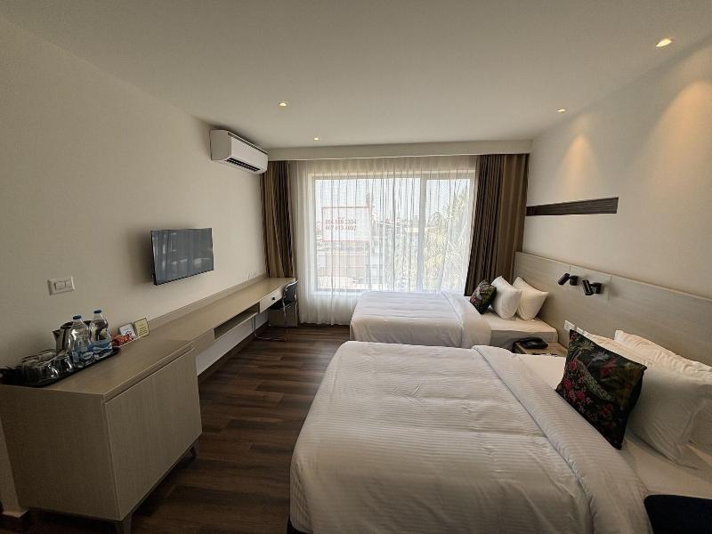 Presidency Airport Hotel image
