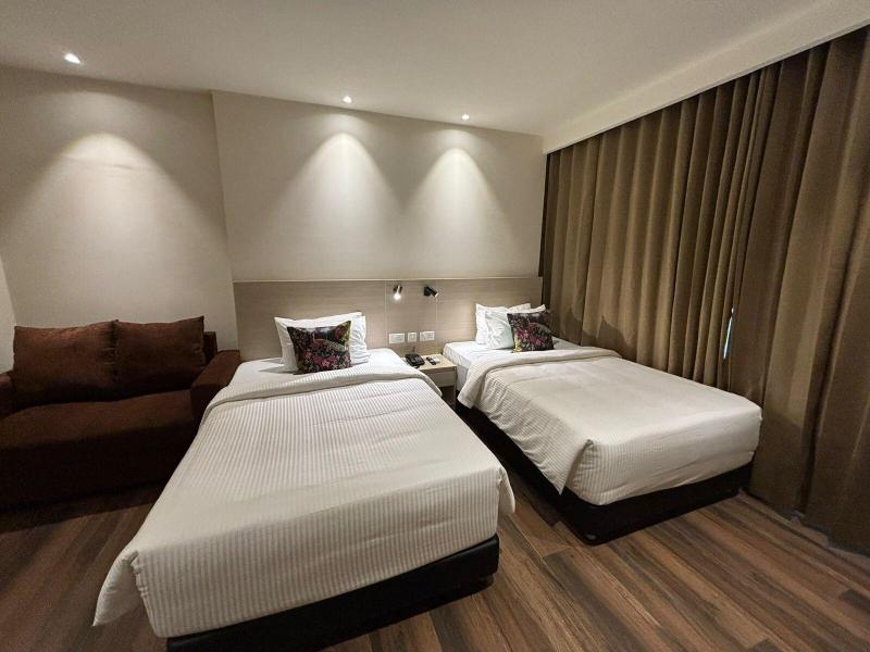 Presidency Airport Hotel image