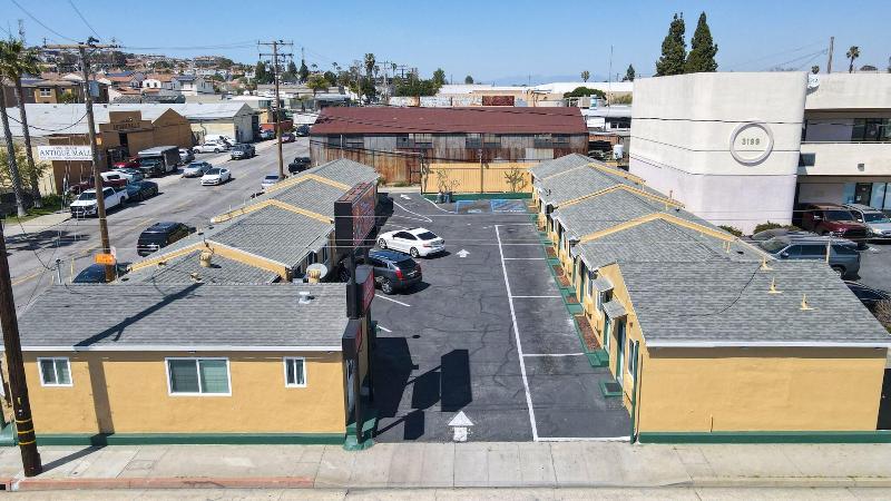 Signal Hill Motel image