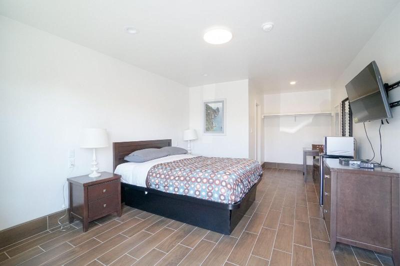 Signal Hill Motel image