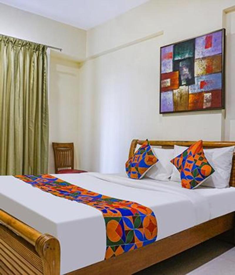 Fabhotel Grandeur image