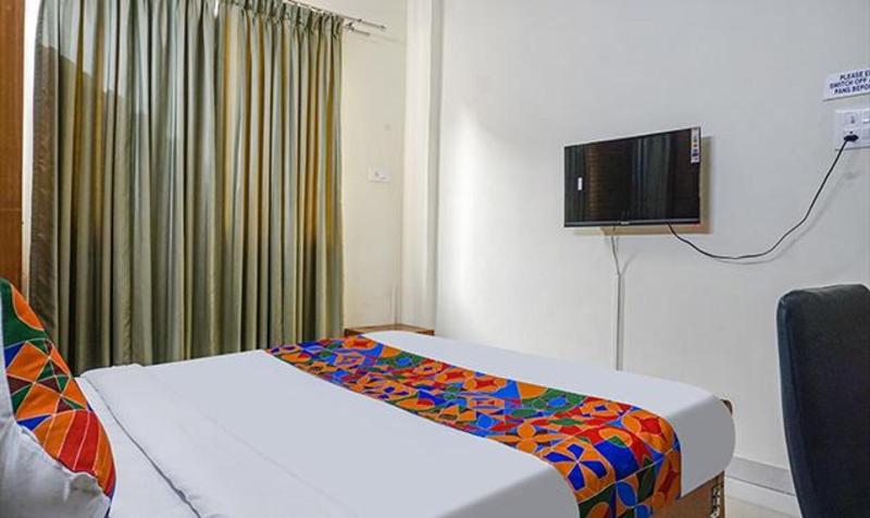Fabhotel Grandeur image