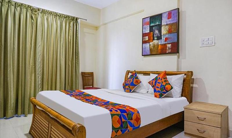 Fabhotel Grandeur image