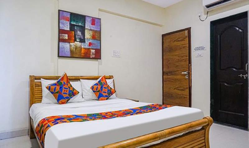 Fabhotel Grandeur image