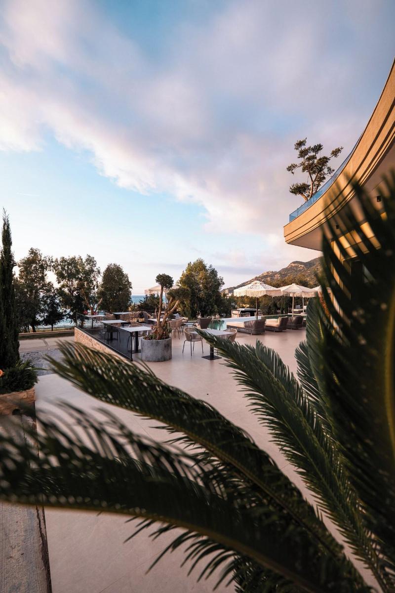 Mazarine Hotel image