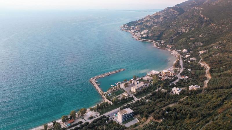 Mazarine Hotel image
