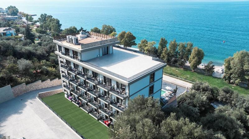 Mazarine Hotel image