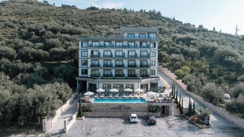 Mazarine Hotel image