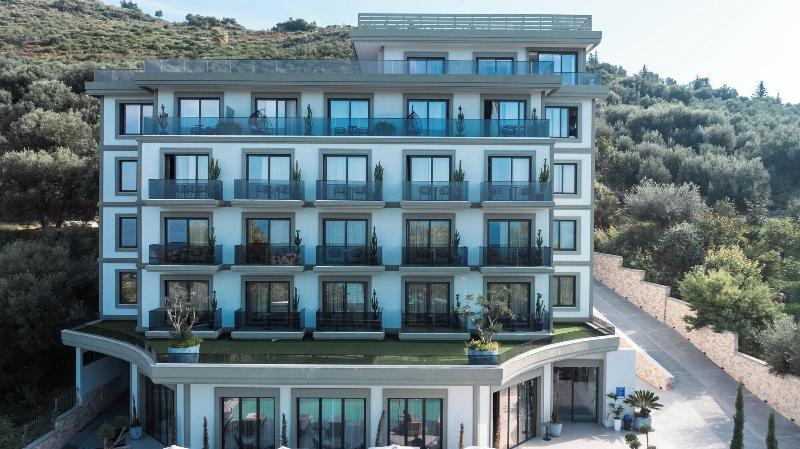Mazarine Hotel image