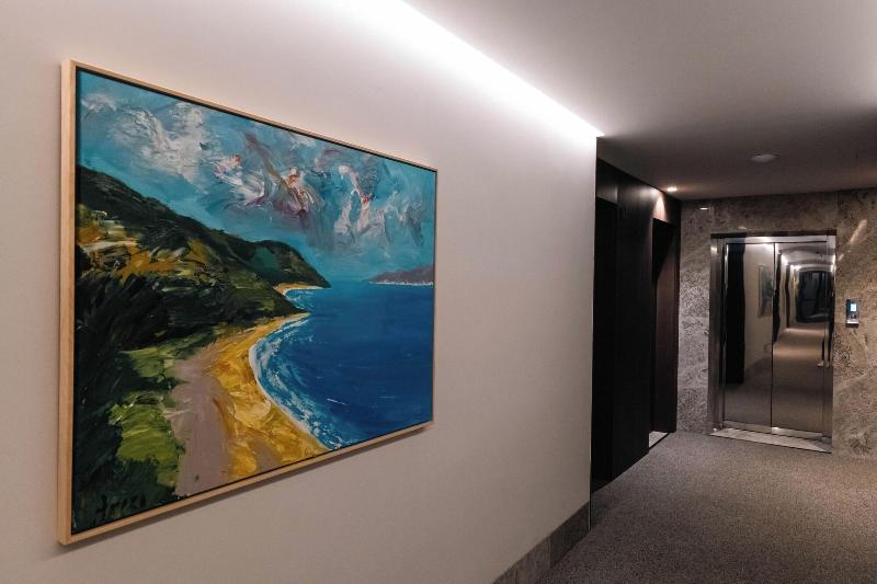 Mazarine Hotel image