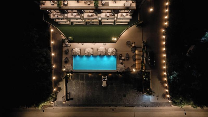 Mazarine Hotel image