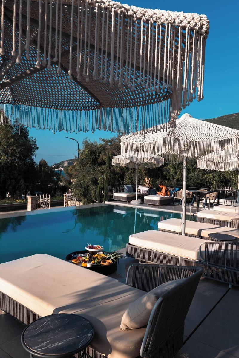 Mazarine Hotel image