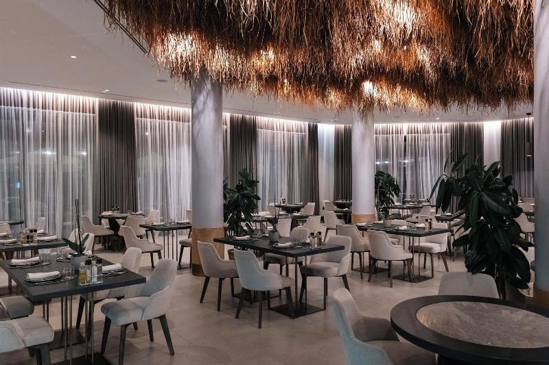 Mazarine Hotel image