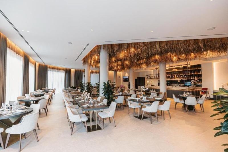 Mazarine Hotel image
