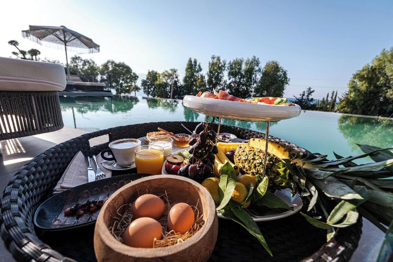 Mazarine Hotel image