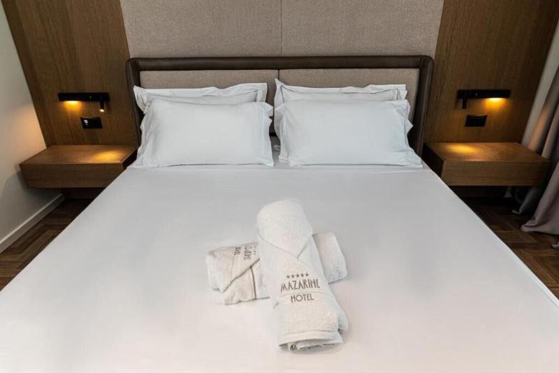 Mazarine Hotel image
