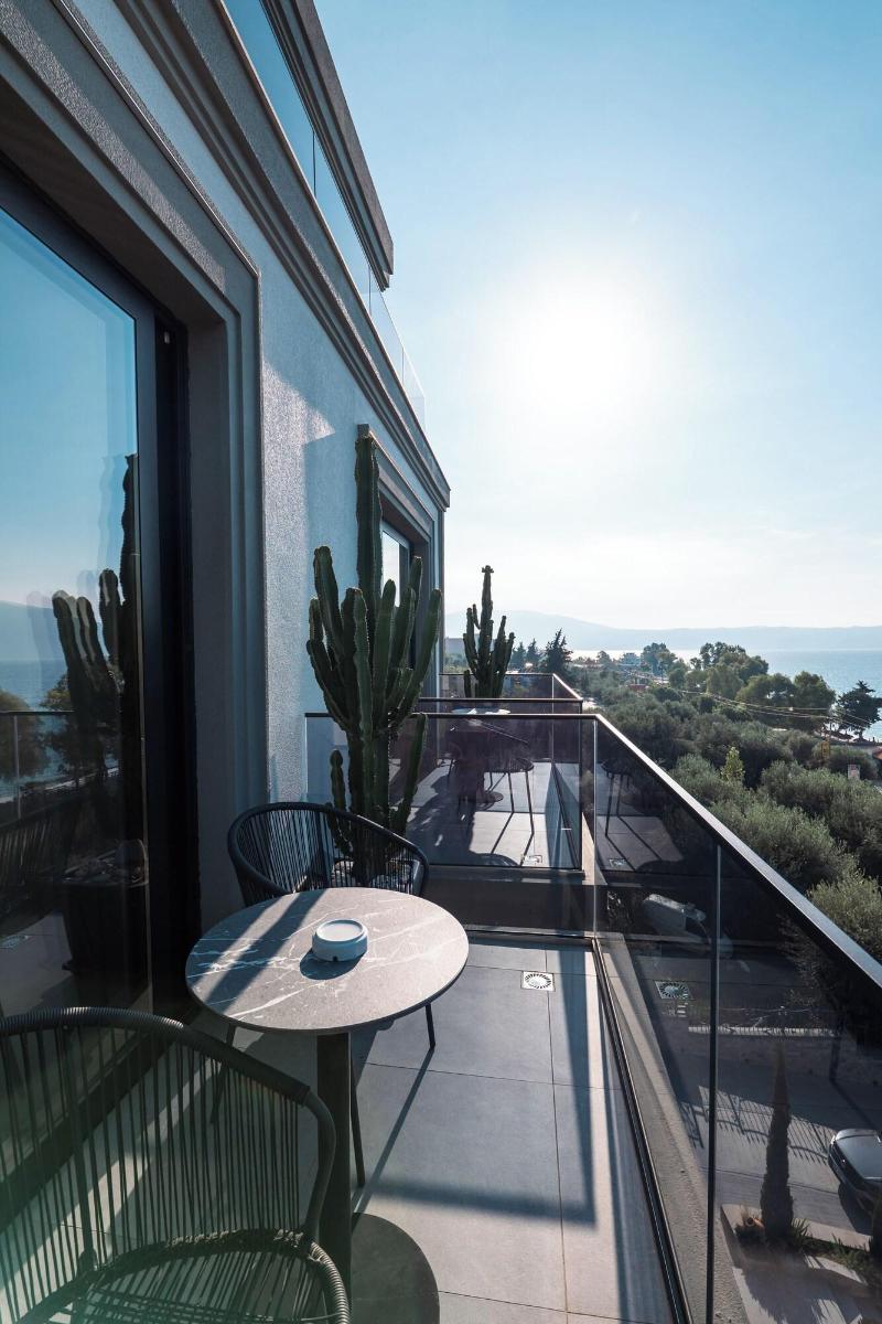 Mazarine Hotel image