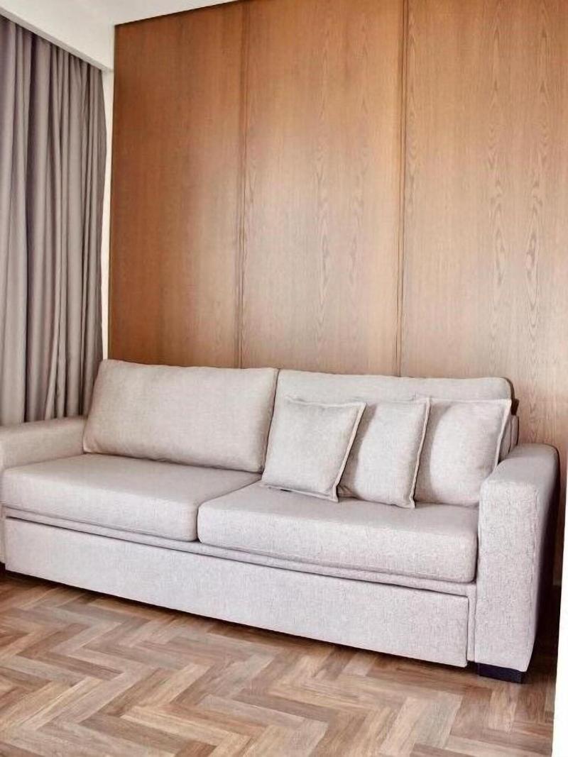 Mazarine Hotel image