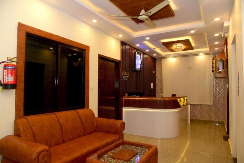 Hotel Aradhya Inn Deralakatte image