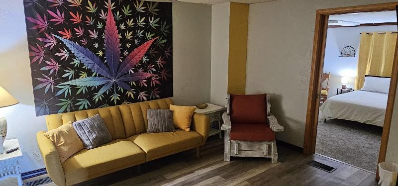 The Canna House By High Society Rentals image