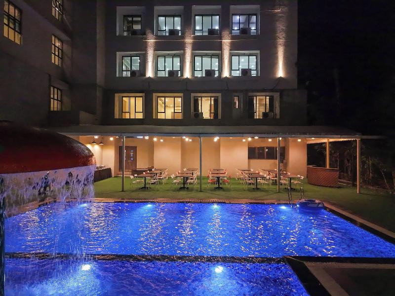 Metropark Hotel image