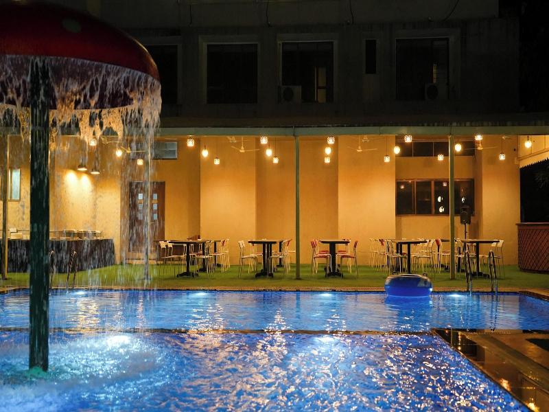 Metropark Hotel image