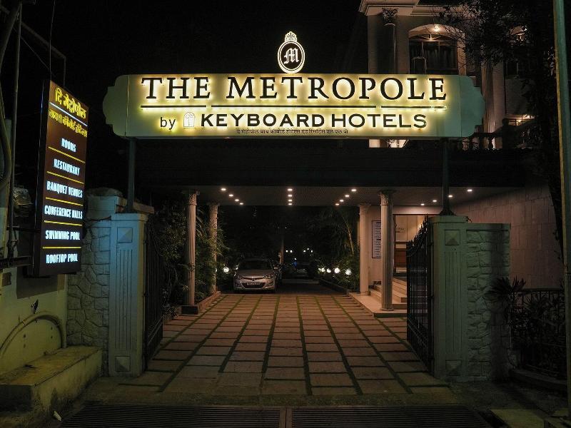 Metropark Hotel image