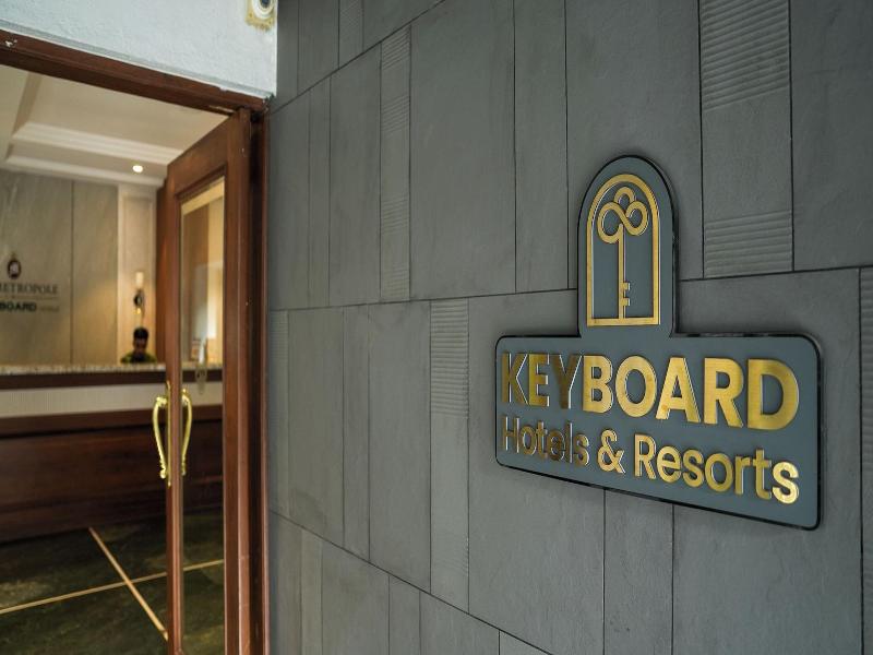 Metropark Hotel image