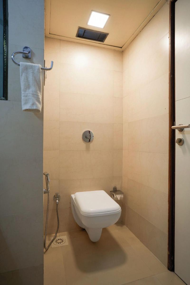 Metropark Hotel image