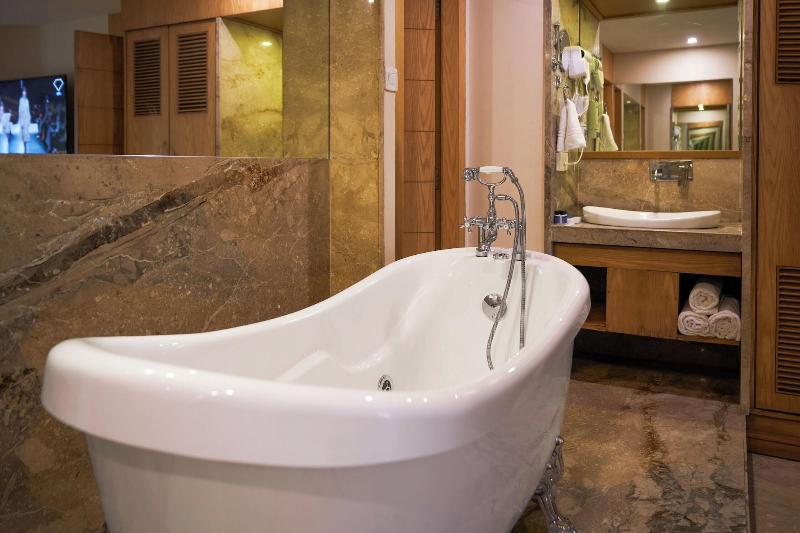Metropark Hotel image