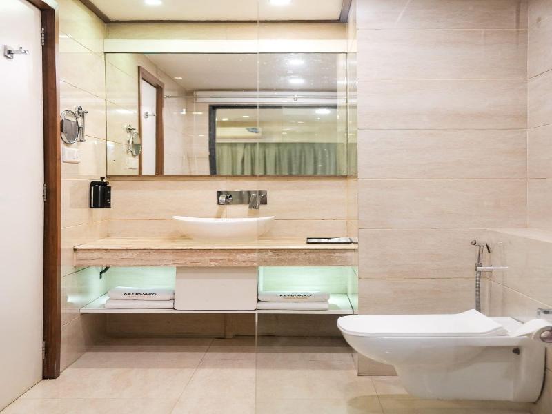 Metropark Hotel image