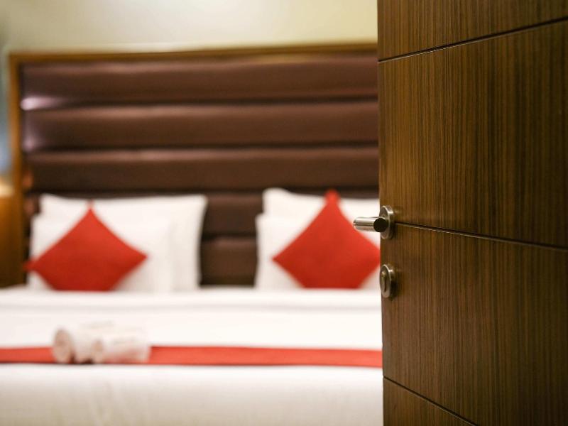 Metropark Hotel image