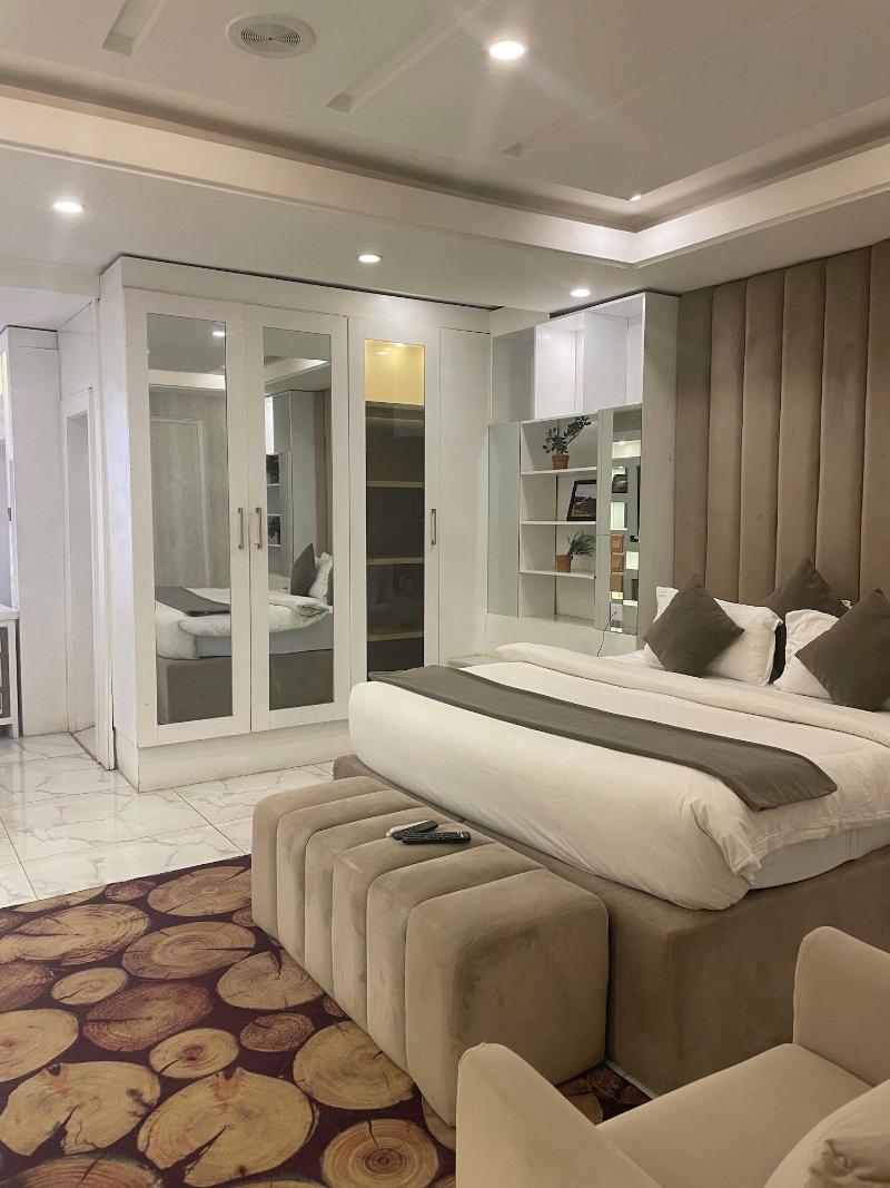 The Palms Hotel image