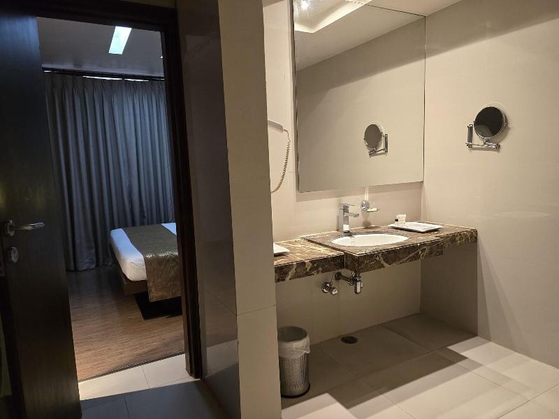 Hotel Daaysco Oley Allo image
