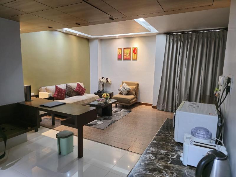 Hotel Daaysco Oley Allo image