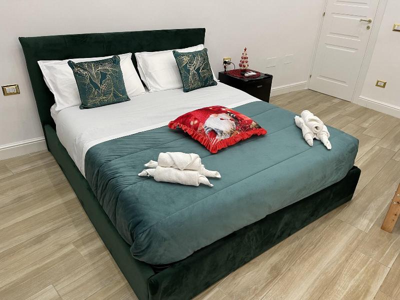 Berenice Suite image