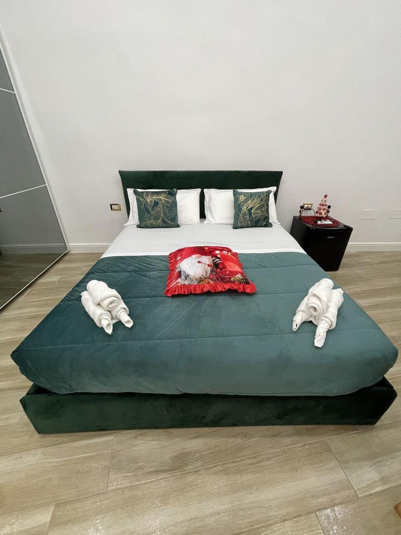 Berenice Suite image