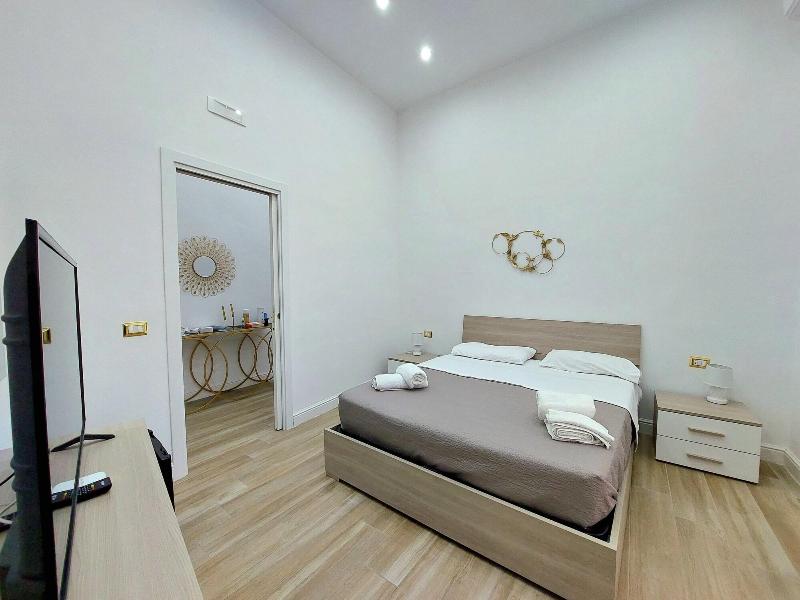 Berenice Suite image