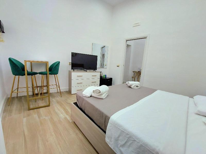 Berenice Suite image