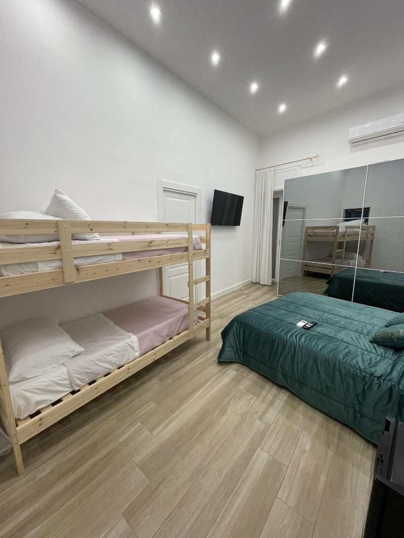 Berenice Suite image