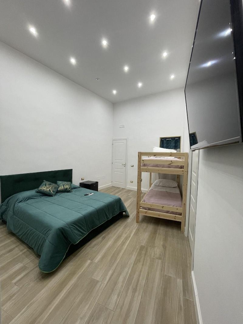 Berenice Suite image