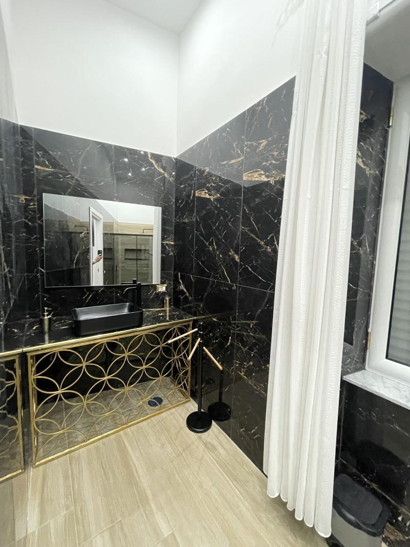 Berenice Suite image