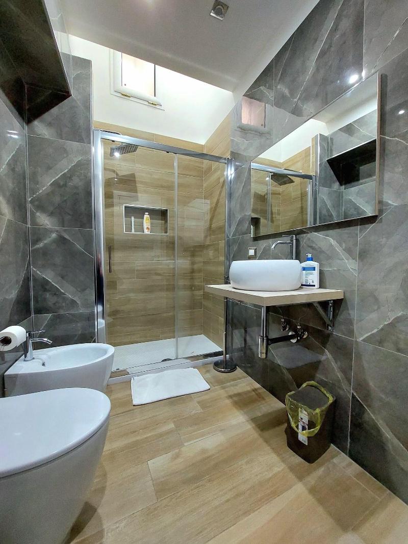 Berenice Suite image
