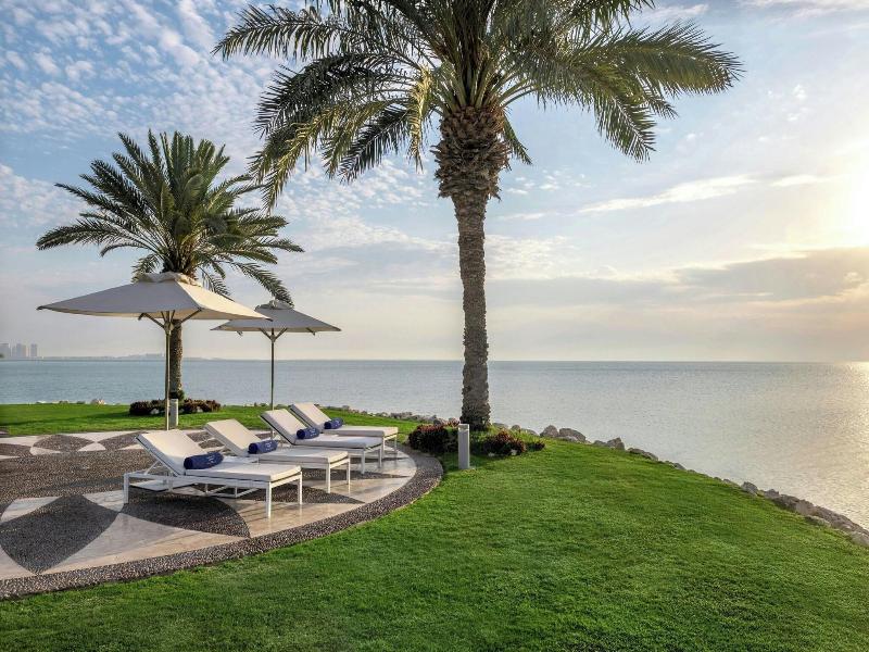 Sheraton Grand Doha Resort & Convention Hotel image