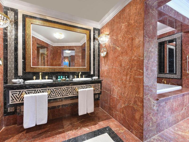 Sheraton Grand Doha Resort & Convention Hotel image