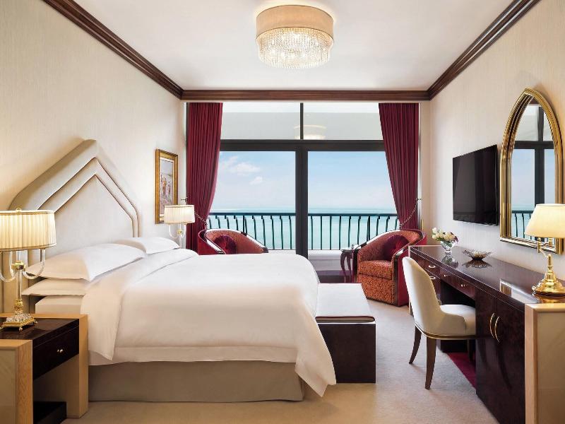 Sheraton Grand Doha Resort & Convention Hotel image