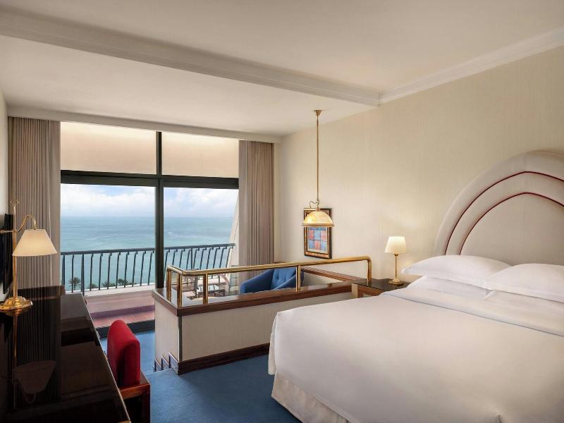 Sheraton Grand Doha Resort & Convention Hotel image